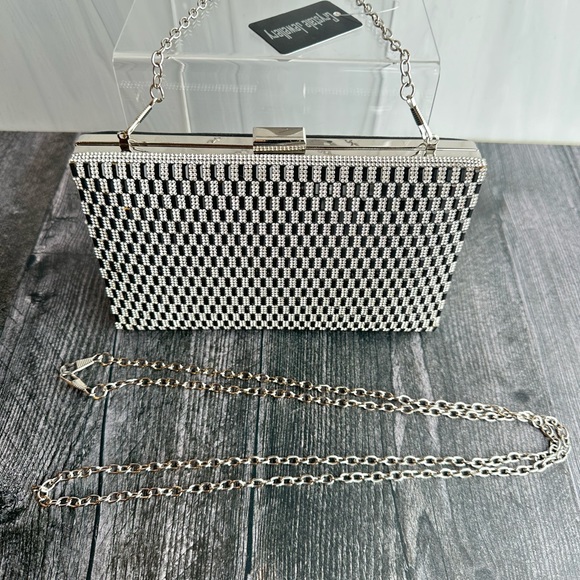 Black Clutch with Crystal embellishment - Picture 6 of 7